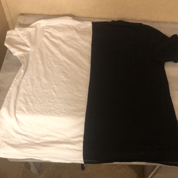 Organic Generation 2X Dual-colored skull shirt with flowered detailing - Picture 2 of 2